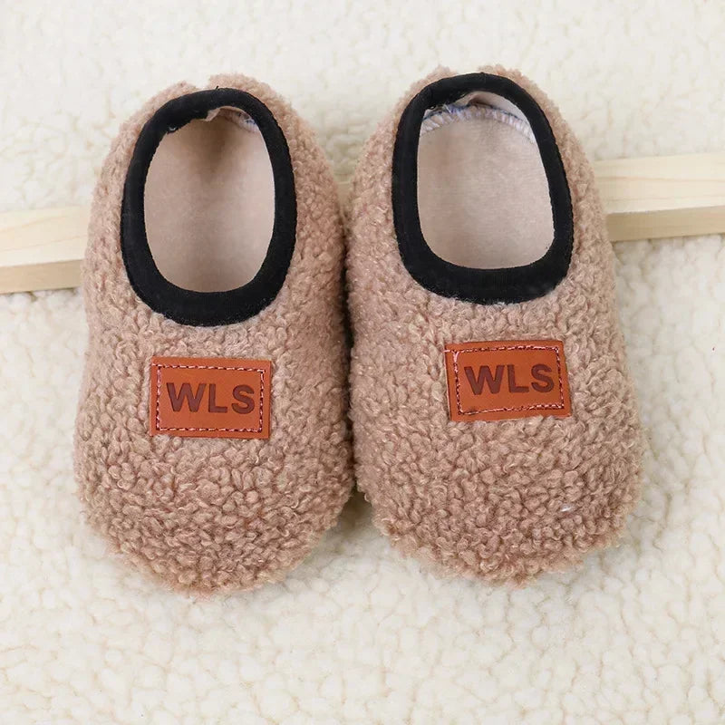 ❄️ CozyToes™ – Baby Slippers for Spring & Autumn
