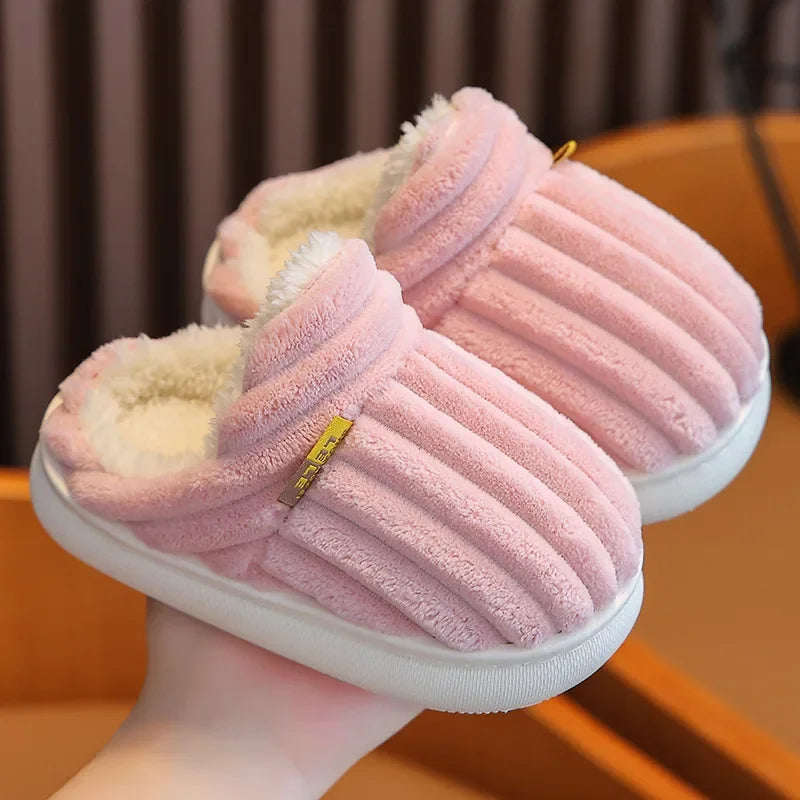 ❄️ SnugSteps™ – Kids’ Winter Slippers, Anti-Slip & Plush Lined