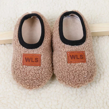 ❄️ CozyToes™ – Pantuflas de bebé para primavera y otoño