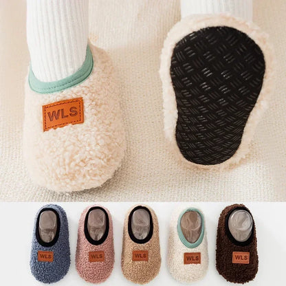 ❄️ CozyToes™ – Pantuflas de bebé para primavera y otoño