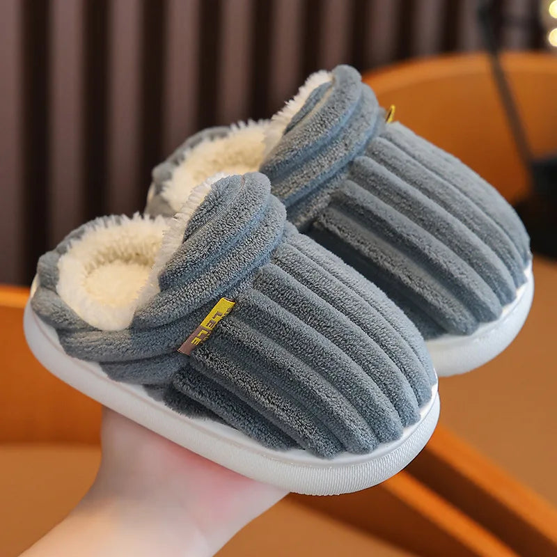 ❄️ SnugSteps™ – Kids’ Winter Slippers, Anti-Slip & Plush Lined