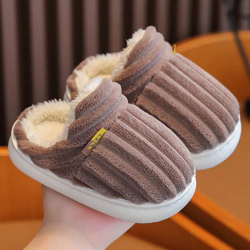 ❄️ SnugSteps™ – Kids’ Winter Slippers, Anti-Slip & Plush Lined