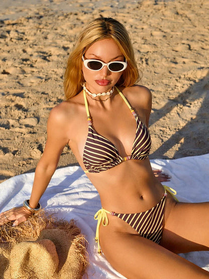 Conjunto de bikini de rayas con cordones